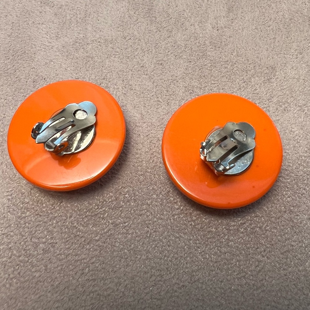 Vintage Orange Polka Dot Button Clip On Earrings with White Center EUC - Picture 3 of 4